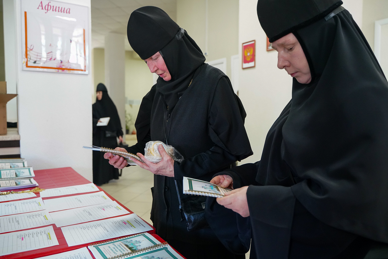 В Дивееве состоялся круглый стол «Пополнение братства обители. От чего это зависит?»